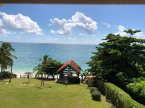 T2 les pieds dans l'eau, vue mer caraibes